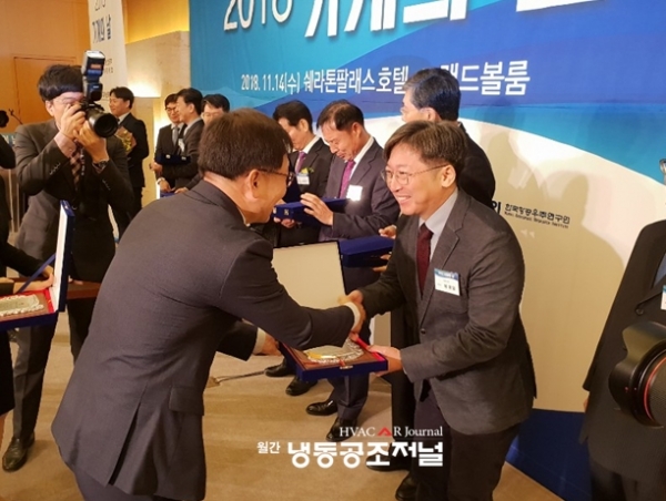휴마스터의 습도제어 기반 에어컨 ‘휴미컨’이 한국기계기술단체총연합회가 선정한 올해 10대 기계기술에 선정됐다.