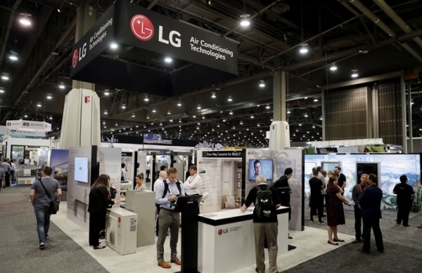 LG전자는 6월 6일부터 8일(현지시간)까지 미국 라스베이거스 컨벤션센터에서 열린 미국건축가협회 건축박람회(AIA Expo 2019)에 참가해 다양한 공간 맞춤형 공조 솔루션을 선보였다. (사진=LG전자)