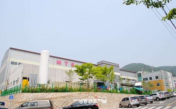 경남 김해시 하계농공단지내에 위치한 엠.티.에스 본사 및 공장 전경
