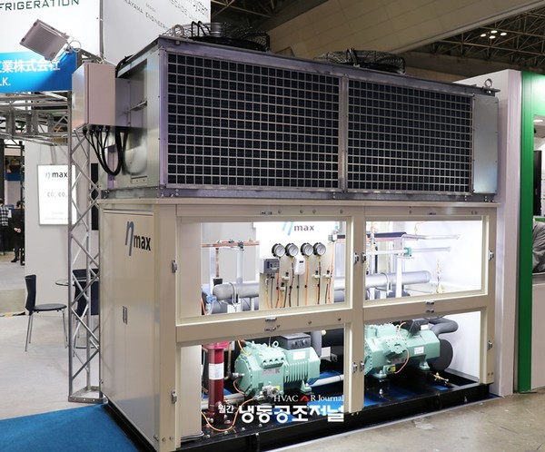 ηmax CO2/CO2 캐스케이드 시스템( F급 수용능력 2천톤 의 냉동창고용 55마력 옥외설치형 일체형 유닛)